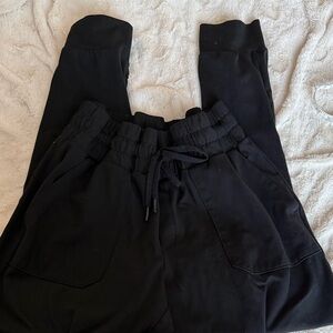 Mondetta Women's Black Jogger Pants